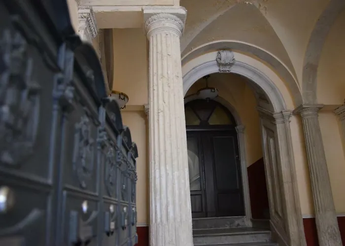 Oda ve Kahvaltı Chapo Katanya