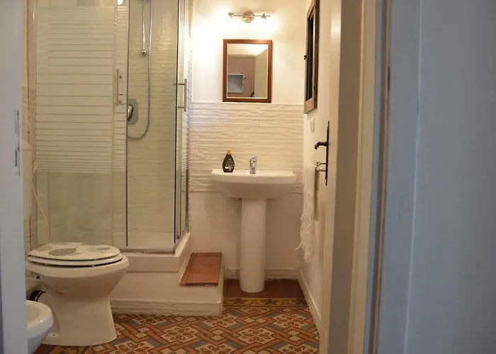 Chapo Oda ve Kahvaltı Katanya